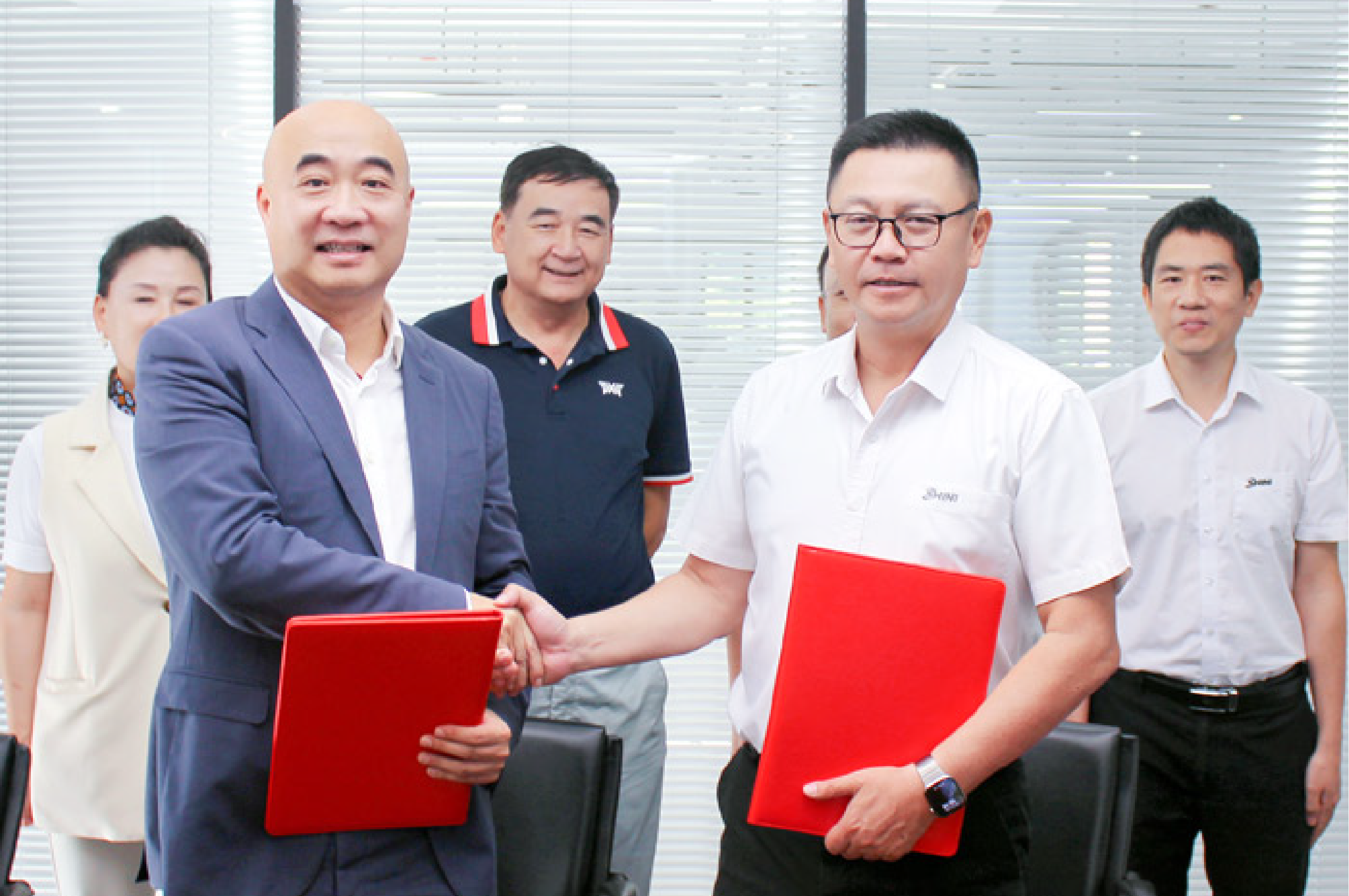 【信易集團】強強聯手！信易與光啟共塑塑膠粉碎機綠色未來